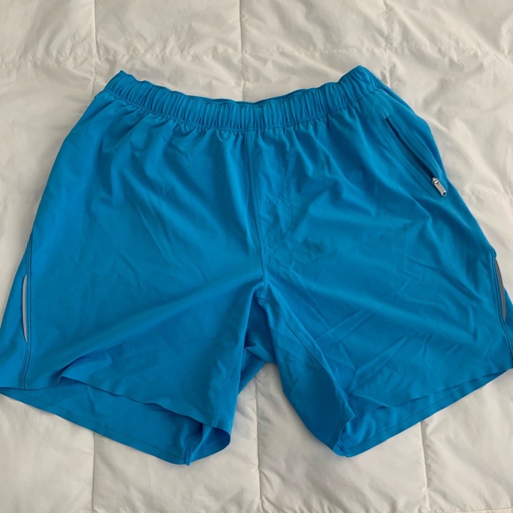 Men’s lululemon shorts 6’’ M